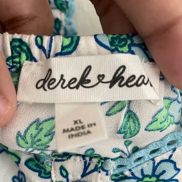 Derek Heart Peplum Top - Picture 2 of 5